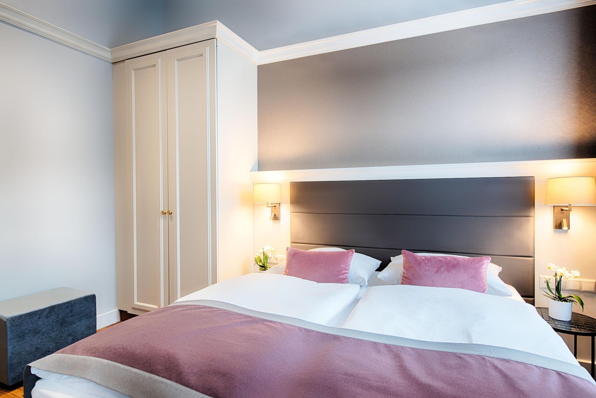 Hotel Welcome Residenzschloss 4*