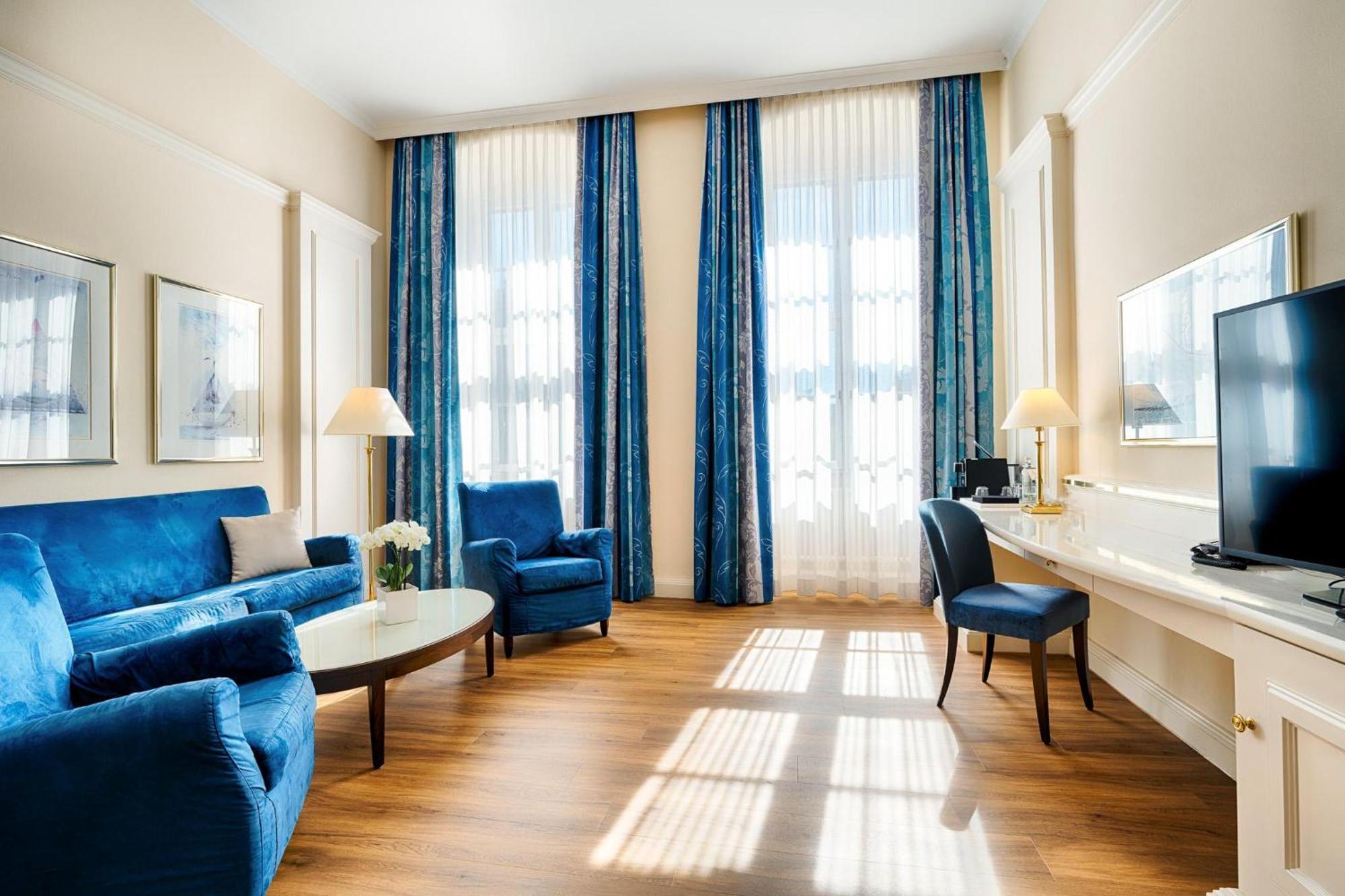 Hotel Welcome Residenzschloss 4*
